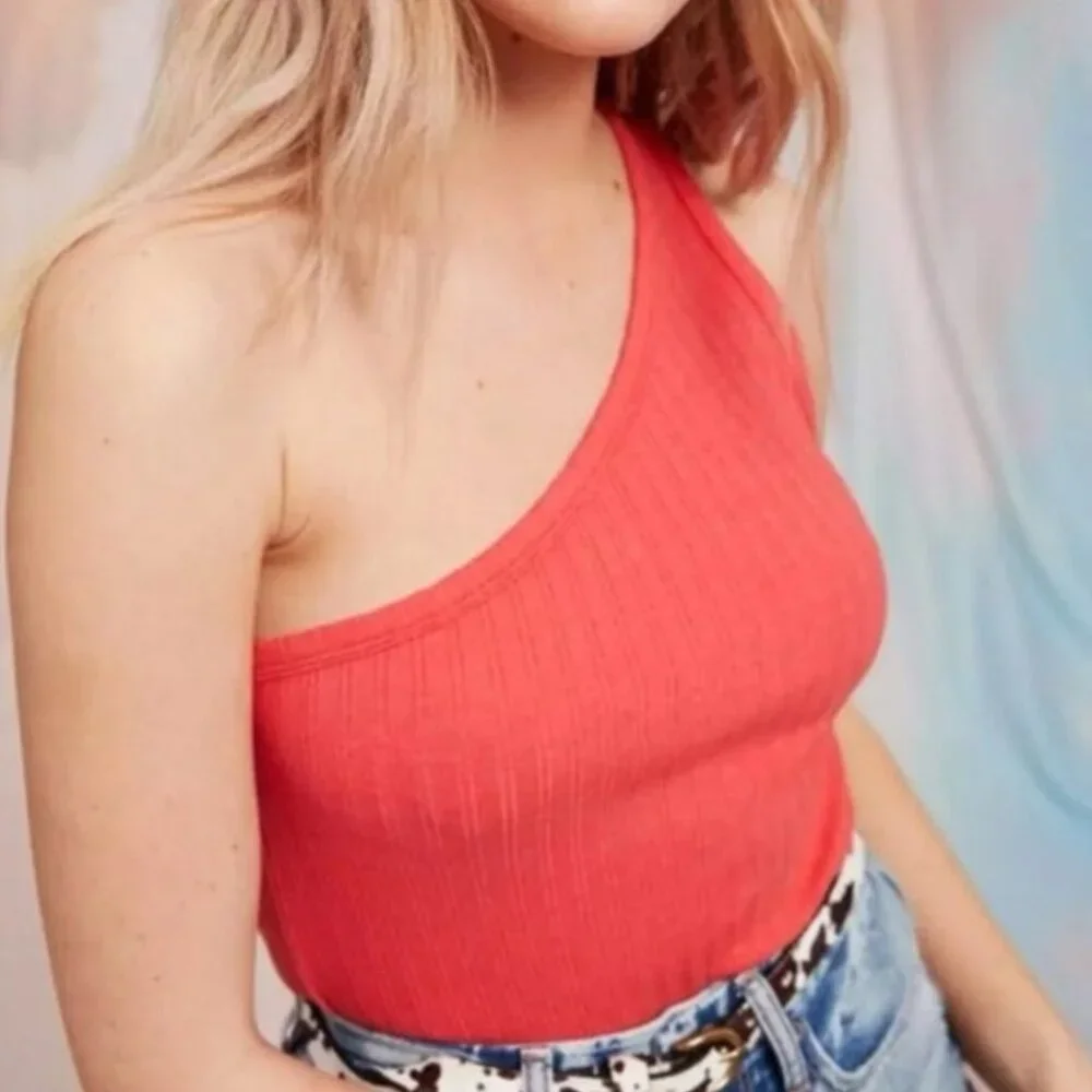 American Eagle Textured One-shoulder Crop Top in Coral Summer Women's L NWT - Picture 2 of 6